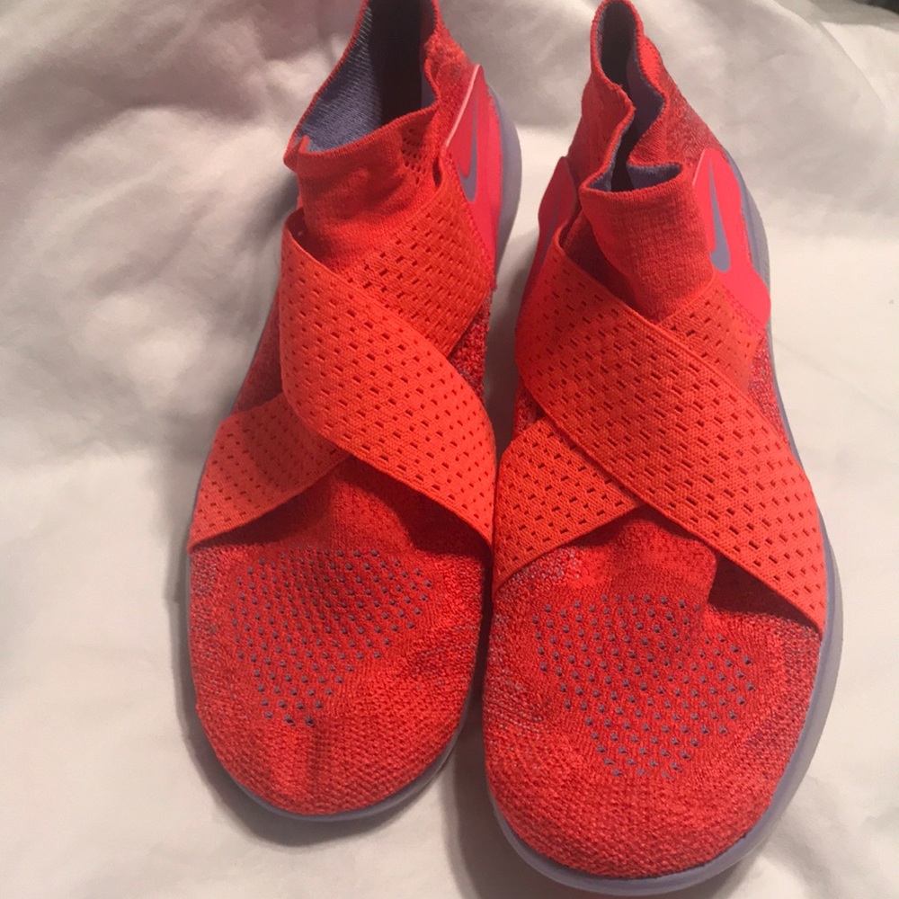 Nike Womens Free Run Motion Flyknit 880846-601 Solar Red Shoes Sneakers NWOT